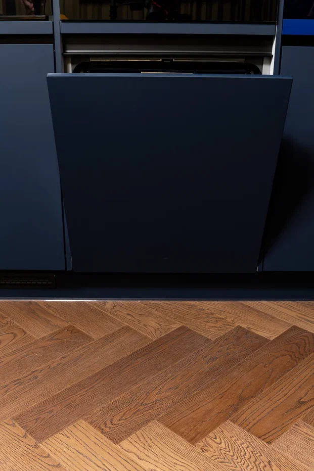 Композитная паркетная доска Quartz Parquet Елка Дуб рустикальный 33-410 венгерская елка 635×127×5 Композитная паркетная доска Quartz Parquet Елка Дуб рустикальный 33-410 венгерская елка 635×127×5